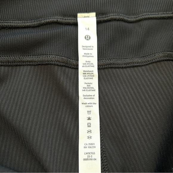 Lululemon Mid-Rise Dance Studio Jogger Black, Size 14 - Picture 14 of 14